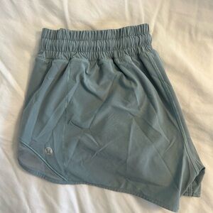 Lululemon Hotty Hot Low Rise Lined 2.5” Short